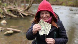 Read more about the article Detecting for Hidden Money in Forgotten River Crossings