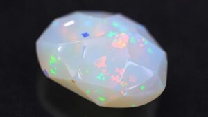 Read more about the article Marketing Opals to Jewelry Designers: Strategies for the Fire Gem Industry