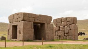 Read more about the article Exploring the “Stone Altar of Pumapunku,” a site in Bolivia featuring precision stonework.